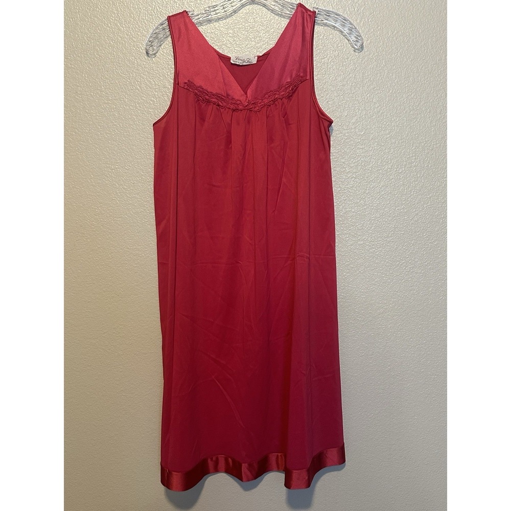 Vanity Fair Nightgown sz.S Fuchsia Pink Intimate Lingerie Silky Sexy Glam USA